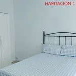 Rent a room of 102 m² in oviedo