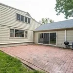 Rent 5 bedroom house of 235 m² in Connecticut