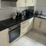 Rent 2 bedroom flat in Salford