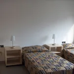 Alquilo 4 dormitorio apartamento de 95 m² en Barcelona']