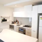 Rent 2 bedroom apartment in Melbourne