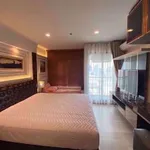 Rent 1 bedroom apartment of 28 m² in Bangkok