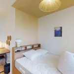 Louez une chambre de 618 m² à Suresnes