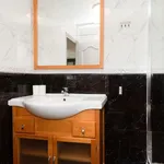 Rent 4 bedroom apartment in Madrid