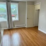 Appartement de 635 m² avec 2 chambre(s) en location à Toronto (Rockcliffe-Smythe)