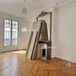 Appartement de 80 m² avec 4 chambre(s) en location à Paris