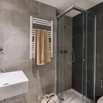 Rent 4 bedroom apartment of 66 m² in Barcelona