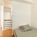 Rent 2 bedroom apartment of 75 m² in Barcelona