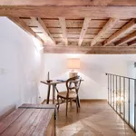 Rent 2 bedroom apartment of 65 m² in Florence