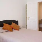 Rent a room in lisbon