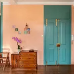 Rent 5 bedroom apartment of 110 m² in Lisboa