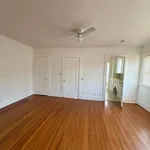 Rent 1 bedroom apartment in Long Beach