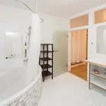 Rent a room of 145 m² in Munich