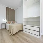 Rent a room of 110 m² in valencia