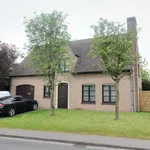 Alleenstaande woning met 4 slpks + ruime garage