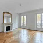 Rent 5 bedroom apartment of 114 m² in Paris