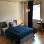 Rent a room of 155 m² in Stuttgart