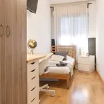 Rent a room of 160 m² in madrid