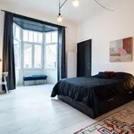 Appartement de 420 m² avec 11 chambre(s) en location à Liège