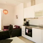 Rent 1 bedroom apartment of 431 m² in Lisbon