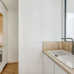 Rent 4 bedroom apartment of 89 m² in paris