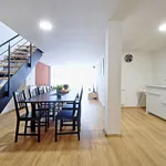 Pronajměte si 3 ložnic/e byt o rozloze 110 m² v Prague