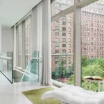 Rent 4 bedroom apartment of 299 m² in New York City