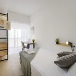 Rent a room of 250 m² in Lisbon