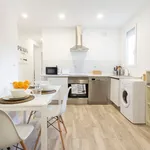 Rent a room of 100 m² in Madrid