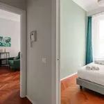 Rent 1 bedroom apartment of 50 m² in milan