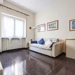 Rent 3 bedroom apartment of 75 m² in Genoa