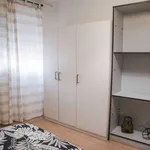 Rent a room of 136 m² in valencia