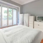 Rent a room in lisbon