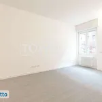 Rent 3 bedroom apartment of 90 m² in Milan