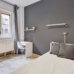 Rent a room of 136 m² in milan