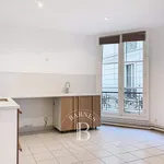 Rent 4 bedroom apartment of 112 m² in Paris