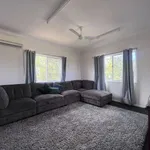 Rent 3 bedroom house of 818 m² in Moranbah