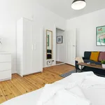 Rent 1 bedroom apartment of 34 m² in Berlin