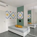 Rent a room in milan