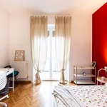 Rent a room of 141 m² in Milan