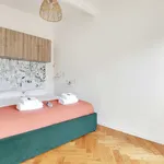 Appartement de 350 m² avec 1 chambre(s) en location à Paris