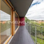 Pronajměte si 3 ložnic/e byt o rozloze 95 m² v Prague