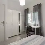 Rent 6 bedroom apartment in Madrid