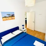 Rent 4 bedroom apartment in Málaga