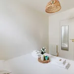 Rent 2 bedroom apartment of 40 m² in Paris