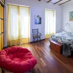 Rent 1 bedroom apartment of 70 m² in valencia