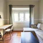 Rent a room of 180 m² in Lisbon