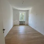 Affitto 5 camera appartamento di 134 m² in Torino