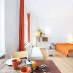 Rent 1 bedroom apartment of 35 m² in Berlin