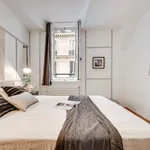 Rent 3 bedroom apartment of 85 m² in Paris